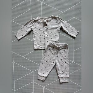 Carters|Baby gender neutral beige tan Polka Dot matching Pajamas,6M•Long sleeve